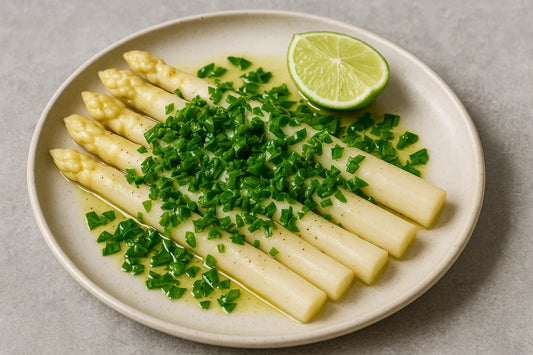 White Asparagus with Lime and Fresh Herbs – A Light, Refreshing Delight! 🌿🍋